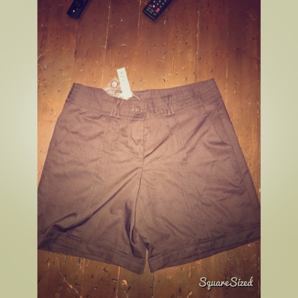 Style brown shorts